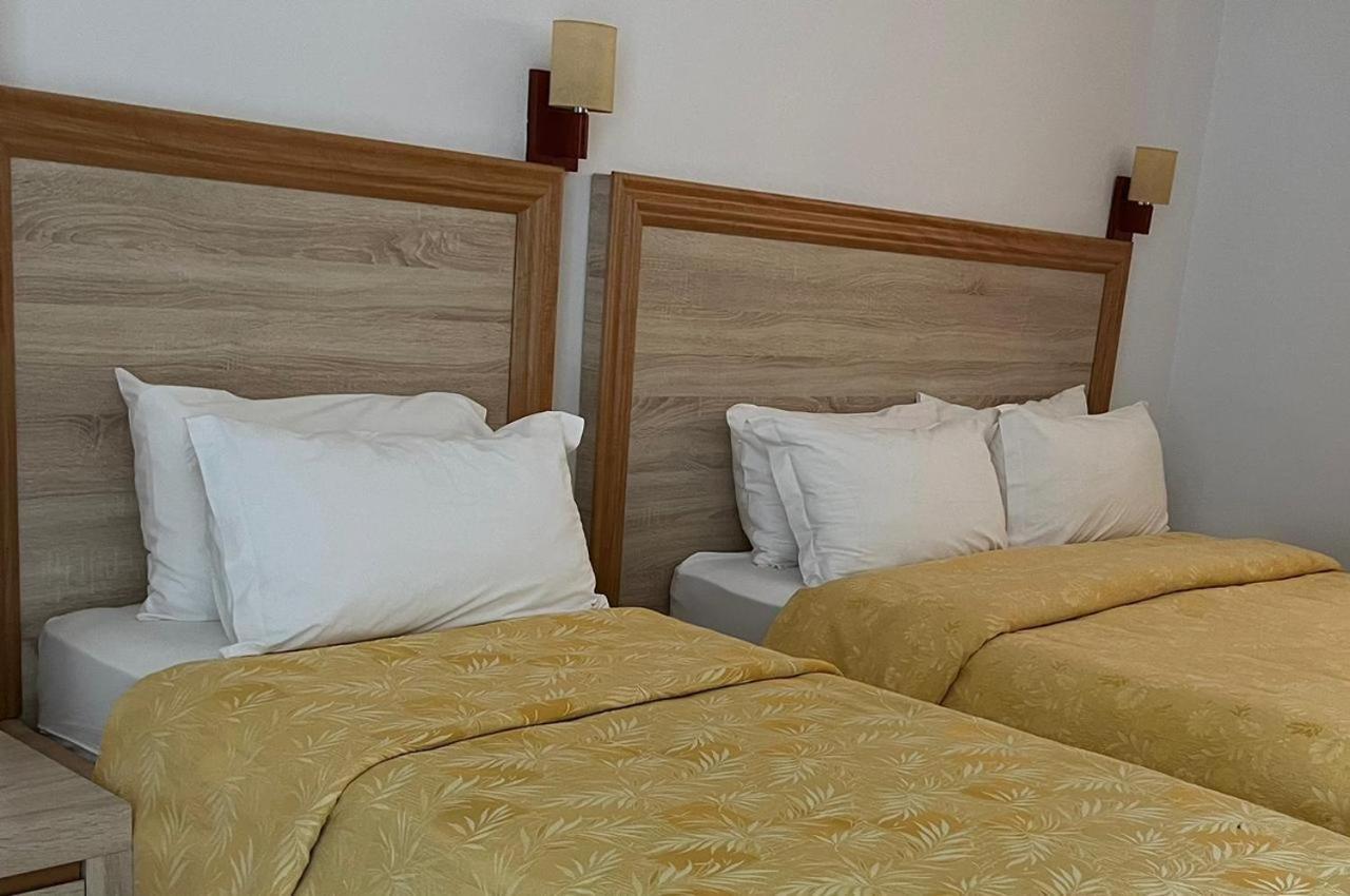 Exclusive Greccia Inn เดอร์มี ภายนอก รูปภาพ