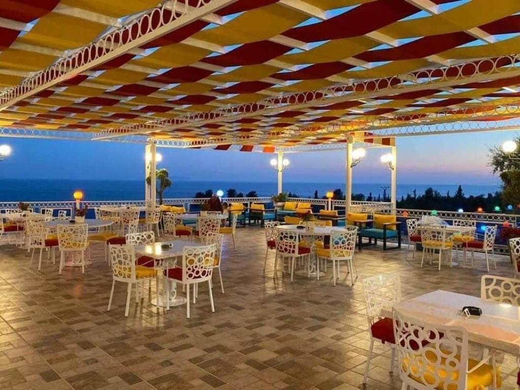 Exclusive Greccia Inn เดอร์มี ภายนอก รูปภาพ