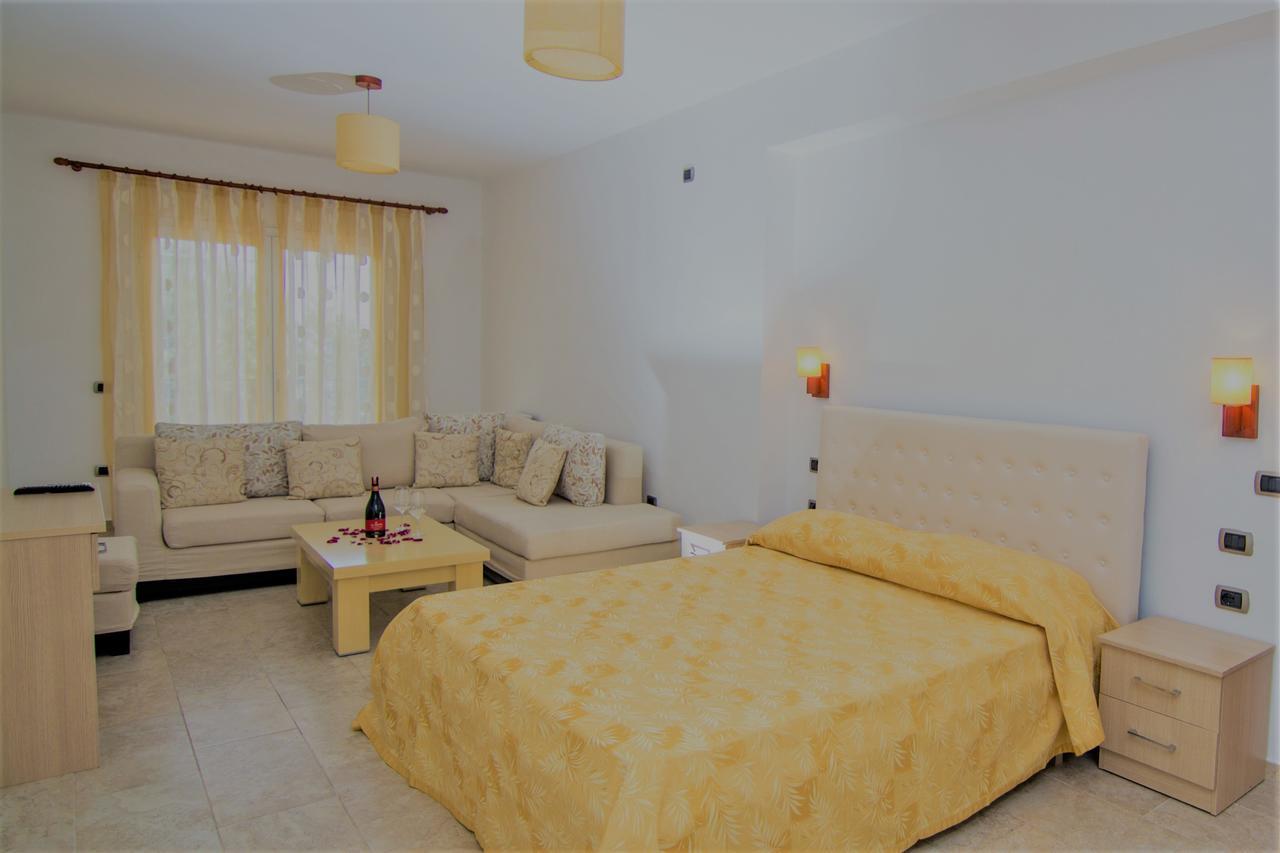 Exclusive Greccia Inn เดอร์มี ภายนอก รูปภาพ